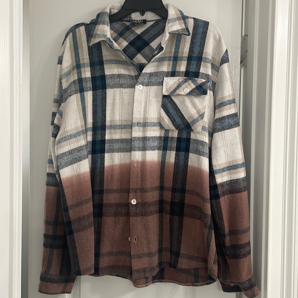 Men’s flannel size M multi colored cream blue rust.